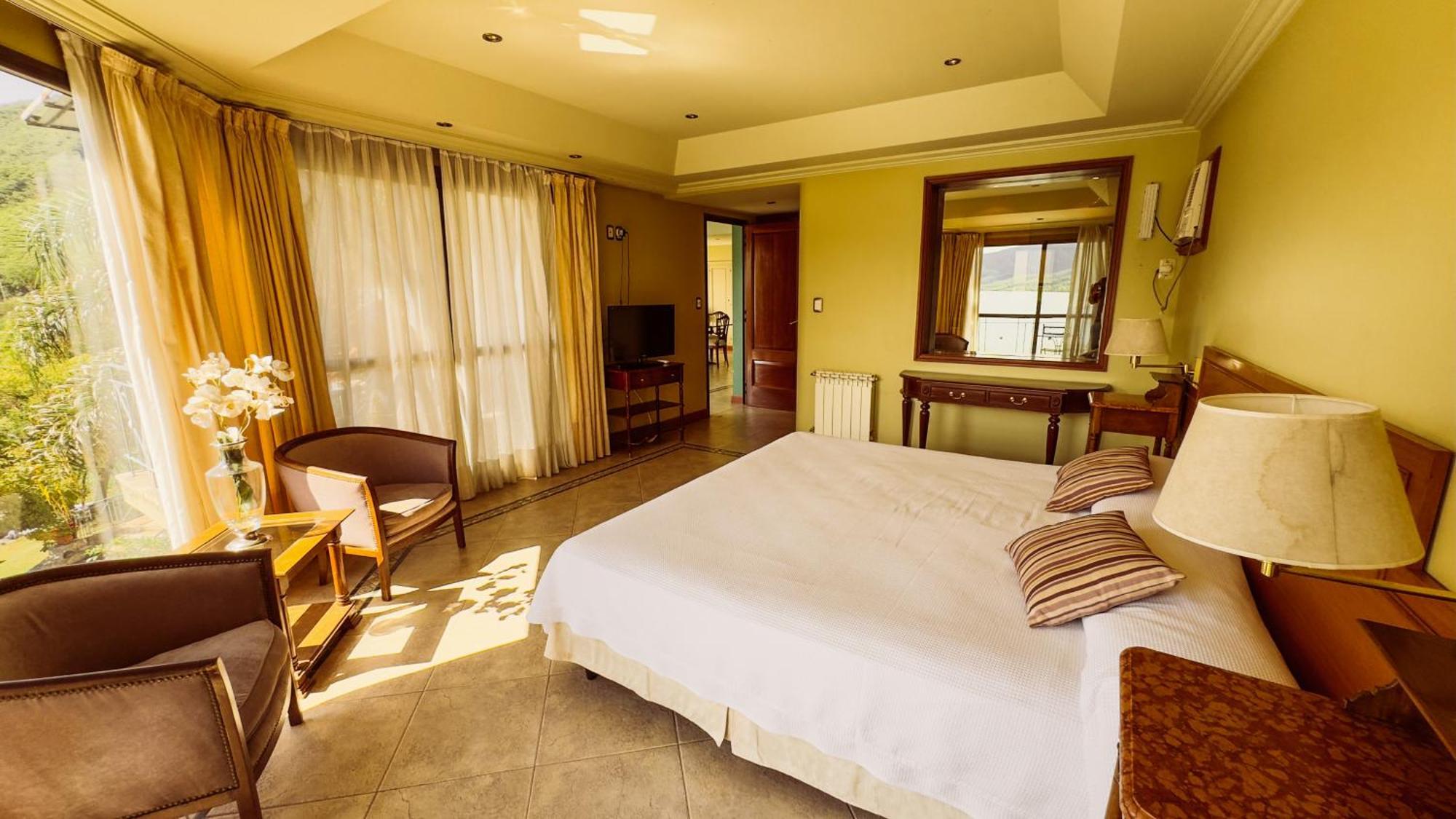 Hotel Del Dique Cabra Corral Esterno foto